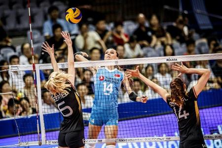 Olympia-Qualifikationsturnier: Volleyballerinnen starten mit Niederlage Olympia-Qualifikationsturnier: Volleyballerinnen starten mit Niederlage