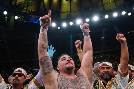 Box-Champ Ruiz: 