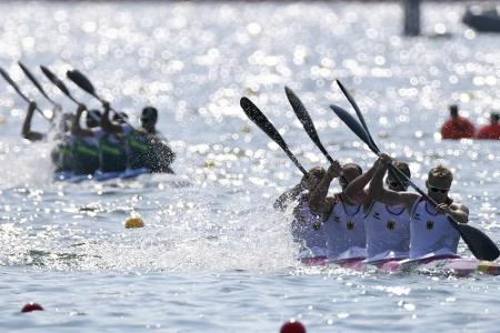 Kanu-WM: Kajak-Vierer der Männer holt erneut Gold