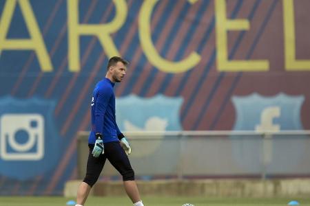 Barca muss längere Zeit auf Torhüter Neto verzichten Barca muss längere Zeit auf Torhüter Neto verzichten