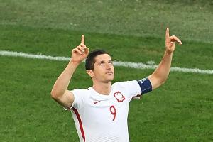 EM-Qualifikation: Lewandowski-Dreierpack für Polen - Österreich hält Kurs