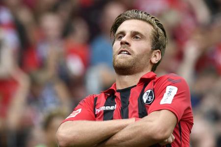 Freiburg müht sich zu Testspielsieg gegen Karlsruhe Freiburg müht sich zu Testspielsieg gegen Karlsruhe