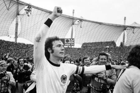 Der Kaiser war einer von vier Spielführern, die mit Deutschland den WM-Titel gewinnen konnten (1974). Insgesamt trug Beckenb...