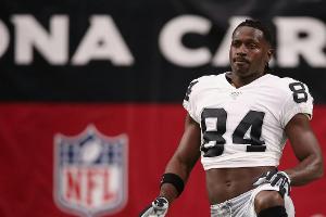 Disput mit General Manager: NFL-Superstar Brown droht Ärger