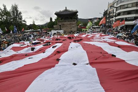 Flaggenstreit vor Olympia zwischen Südkorea und Japan Flaggenstreit vor Olympia zwischen Südkorea und Japan