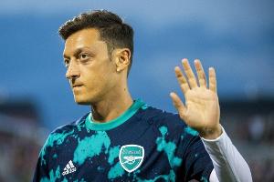 Europa League: Arsenal ohne Özil nach Frankfurt