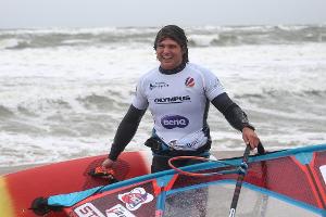 Windsurf-Ass Köster als Jäger vor Sylt im Einsatz
