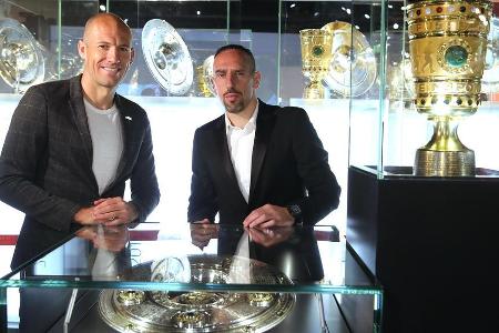 Nach zwölf beziehungsweise zehn Jahren beim FC Bayern war Schluss für das Duo, das beim Rekordmeister eine Ära prägte. Währe...
