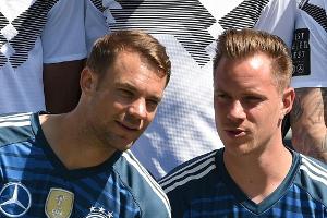 Neuer glaubt nicht an Telefonat mit ter Stegen