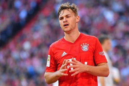 Abermals in der Defensive nicht fehlerfrei. Bei der frühen Top-Chance für den VfL stand seine rechte Seite komplett offen (1...