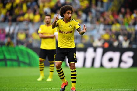 Der Routinier versuchte das Passspiel der Spanier durch sein gutes Stellungsspiel zu unterbinden. Mit Erfolg: Witsel erobert...