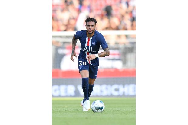 ABWEHR: Layvin Kurzawa (Paris Saint-Germain)
