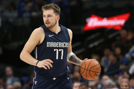 Kleber und die Mavericks verlieren - Lillard erzielt 60 Punkte Kleber und die Mavericks verlieren - Lillard erzielt 60 Punkte