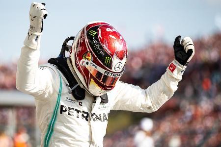 Den sichersten Platz aller Formel-1-Fahrer hat Lewis Hamilton. Obwohl der Brite rund 40 Millionen Euro pro Saison kassiert u...