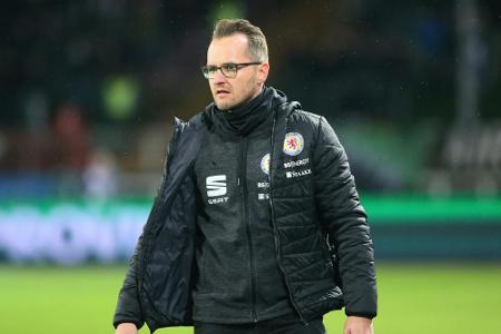 Braunschweig trennt sich von Trainer Flüthmann Braunschweig trennt sich von Trainer Flüthmann