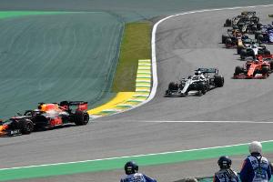 Formel 1: Vettel muss Hamilton ziehen lassen, Verstappen bleibt am Start vorne