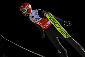 Skispringen: Eisenbichler in Klingenthal verbessert - Geiger Zweiter
