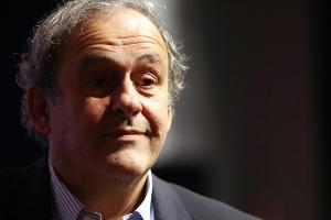 Wegen 1,8 Millionen an Platini: FIFA muss bis Jahresende vor Gericht