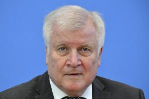 Seehofer schlägt neuen Golden Plan vor - "Sport kein Anhängsel"