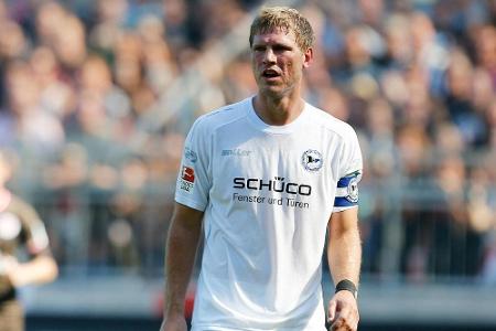 2. Bundesliga: Klos schießt Bielefeld an die Spitze - VfB patzt