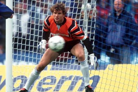 'Ich bin kein Typ wie zum Beispiel Rudi Völler, den alle mögen. Ich bin Torwart.' (Lehmann nach dem gewonnenen UEFA-Cup-Fina...