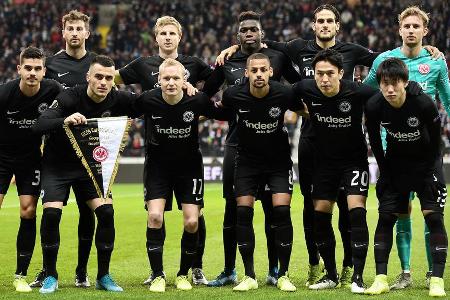 Total: 1.665.450 | Facebook: 731.900 | Twitter: 489.550 | Instagram: 444.000