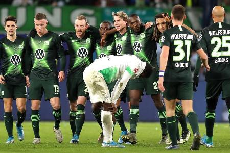 Total: 1.867.700 | Facebook: 1.200.000 | Twitter: 283.700 | Instagram: 384.000