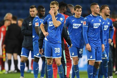 Total: 727.100 | Facebook: 301.200 | Twitter: 202.900 | Instagram: 223.000