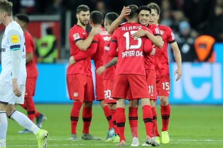 Total: 3.718.700 | Facebook: 2.600.000 | Twitter: 416.700 | Instagram: 702.000