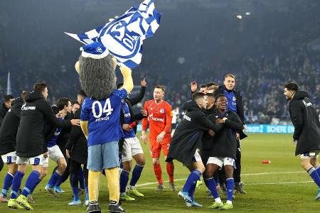 Total: 4.324.100 | Facebook: 2.800.000 | Twitter: 737.600 | Instagram: 786.500