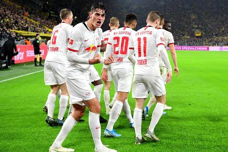 Total: 933.775 | Facebook: 409.675 | Twitter: 175.100 | Instagram: 349.000