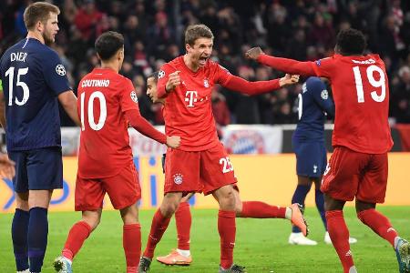 Am letzten Spieltag der Gruppenphase in der Champions-League-Saison 2019/2020 bezwang der FC Bayern Tottenham Hotspur mit 3:...