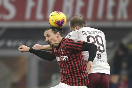 Calhanoglu und Ibrahimovic treffen: Milan im Pokal-Halbfinale Calhanoglu und Ibrahimovic treffen: Milan im Pokal-Halbfinale