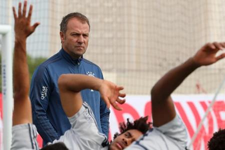 Flick bewertet Trainingslager positiv und hofft auf baldige Gnabry-Rückkehr Flick bewertet Trainingslager positiv und hofft auf baldige Gnabry-Rückkehr