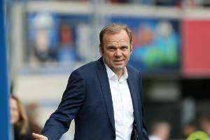 HSV-Boss Hoffmann will hoch: "Wir schwimmen im falschen Teich"