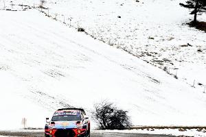 Rallye Monte Carlo: Neuville stößt Ogier vom Thron