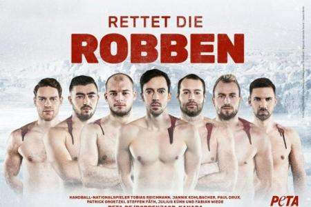 Nackt und blutend: Handballer protestieren gegen Robbenjagd Nackt und blutend: Handballer protestieren gegen Robbenjagd