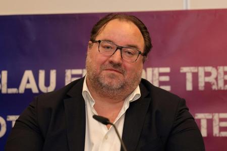 Machtkampf in Krefeld spitzt sich zu: Roos lehnt Ponomarews Angebot ab Machtkampf in Krefeld spitzt sich zu: Roos lehnt Ponomarews Angebot ab