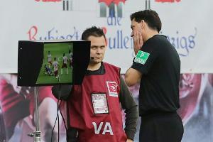 VAR: Video-Sequenzen im Stadion denkbar