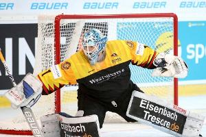 Grizzlys holen Wild-Wings-Keeper Strahlmeier