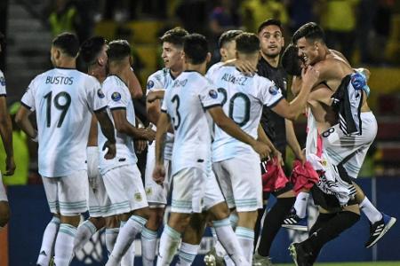 Argentiniens Fußballer lösen Olympiaticket, Brasilien bangt