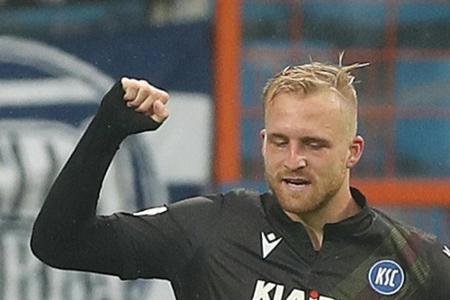 Hofmann beendet Torflaute, KSC verspielt Sieg in Überzahl Hofmann beendet Torflaute, KSC verspielt Sieg in Überzahl