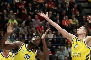 EuroLeague: Pokalsieger Berlin überzeugt in St. Petersburg