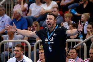 Handball: Kiel patzt - Hannover schließt auf