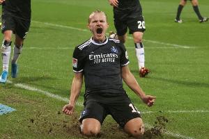 Erster Dämpfer 2020: HSV rettet Punkt in Hannover