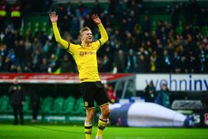 Haaland erhält Trikot von seinem Idol: "Was für eine Legende!"