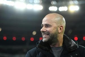 Bosz kritisiert Elfmeter-Wiederholung: "Entscheidungen des VAR sind nicht immer richtig"