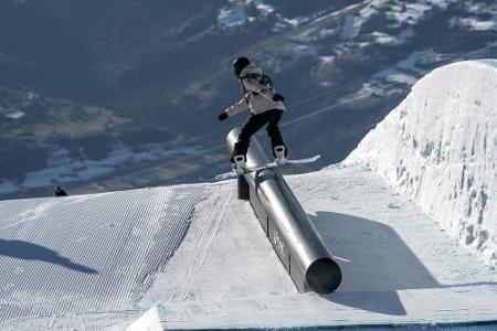 Snowboard: Morgan Achte in Calgary Snowboard: Morgan Achte in Calgary