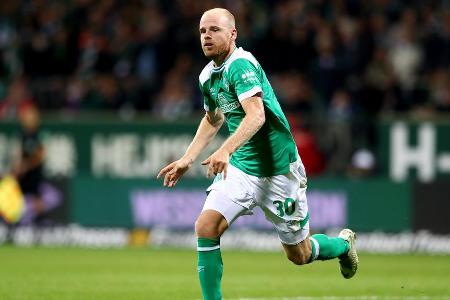 Hielt das Zentrum meist dicht und arbeitete ungemein fleißig gegen den Ball. Führte zahlreiche Duelle und entschied die wich...
