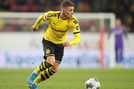 War bemüht, mit schnellen Sprints für Tempo im Angriffsspiel der Dortmunder zu sorgen. Am Ball unterliefen ihm allerdings vi...